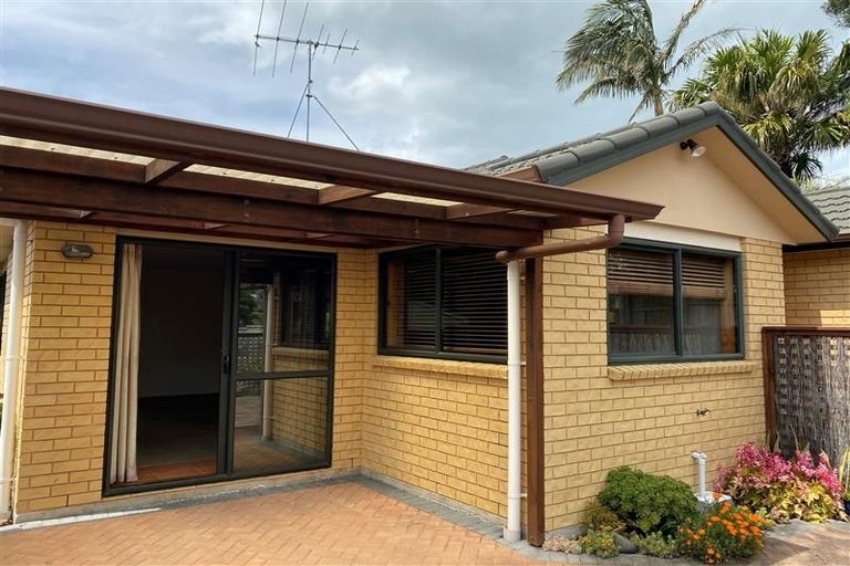 Photo of property in 4 Red Hibiscus Road, Stanmore Bay, Whangaparaoa, 0932