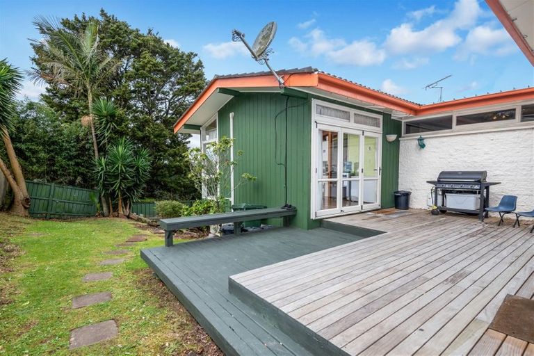 Photo of property in 18a Hillcrest Grove, Hillpark, Auckland, 2102