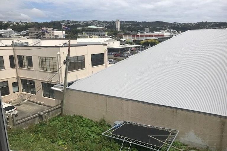 Photo of property in 19 Hania Street, Mount Victoria, Wellington, 6011