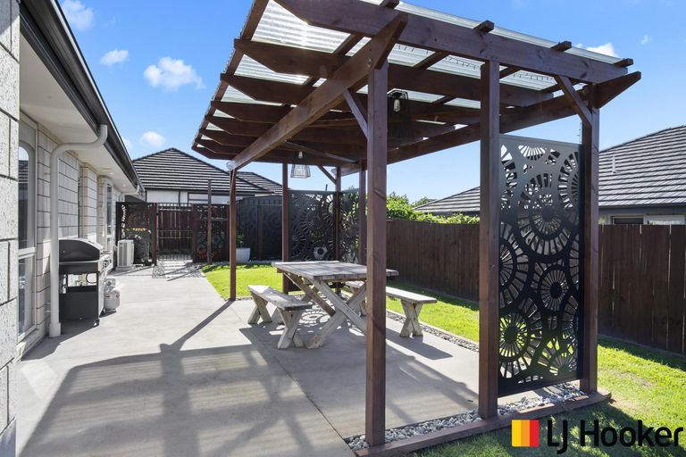 Photo of property in 2 Okohaka Avenue, Glenbrook, Waiuku, 2681