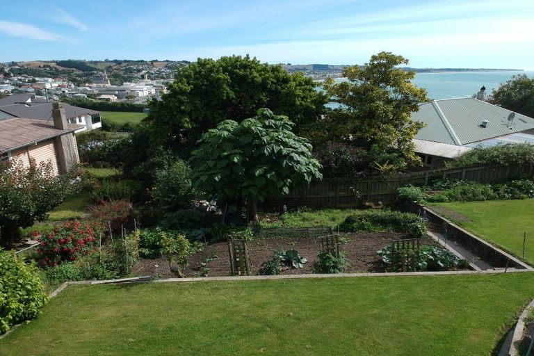 Photo of property in 2 Avon Street, South Hill, Oamaru, 9400