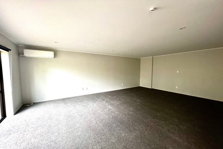 Photo of property in 1/57 Nigel Road, Browns Bay, Auckland, 0630