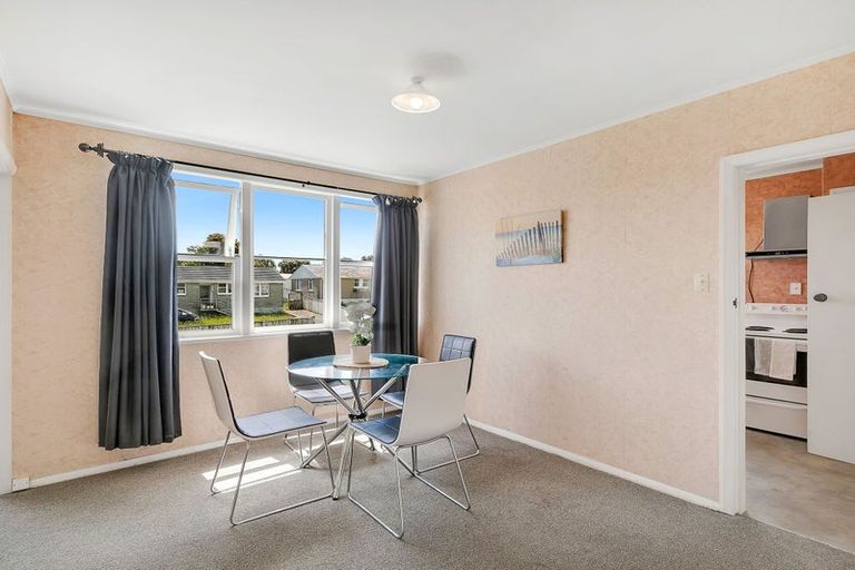Photo of property in 30 Corinna Street, Waitangirua, Porirua, 5024