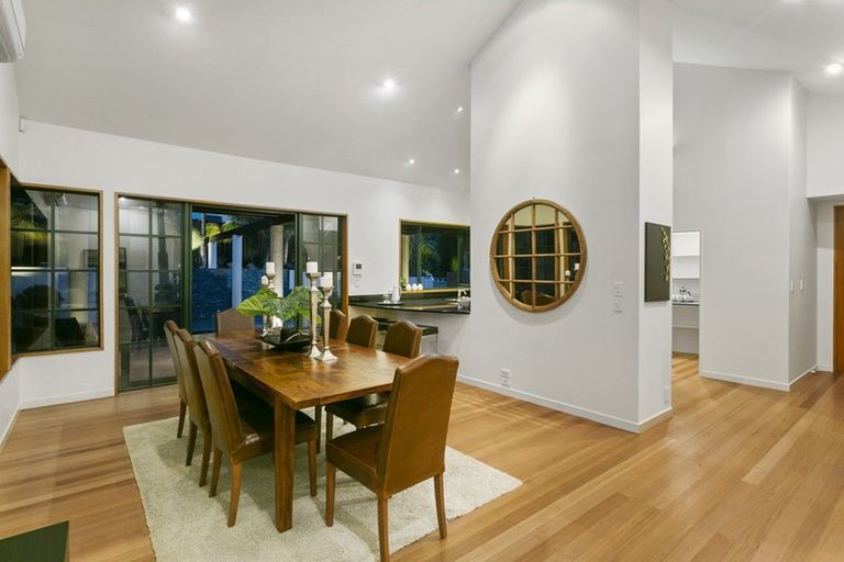 Photo of property in 35 Isobel Road, Greenhithe, Auckland, 0632