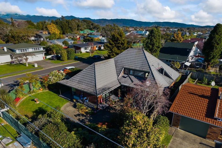 Photo of property in 2 Byrd Street, Levin, 5510