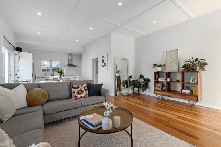 Photo of property in 8a Bains Avenue, Hamilton East, Hamilton, 3216