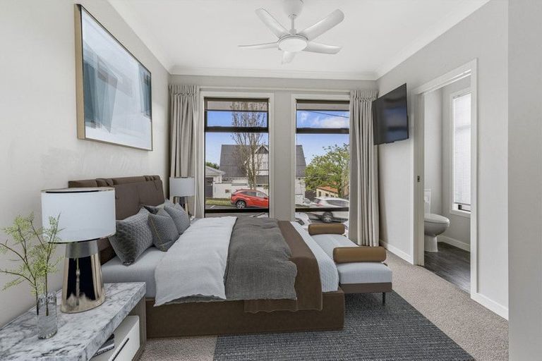 Photo of property in 2/25 Thackeray Street, Hamilton Lake, Hamilton, 3204