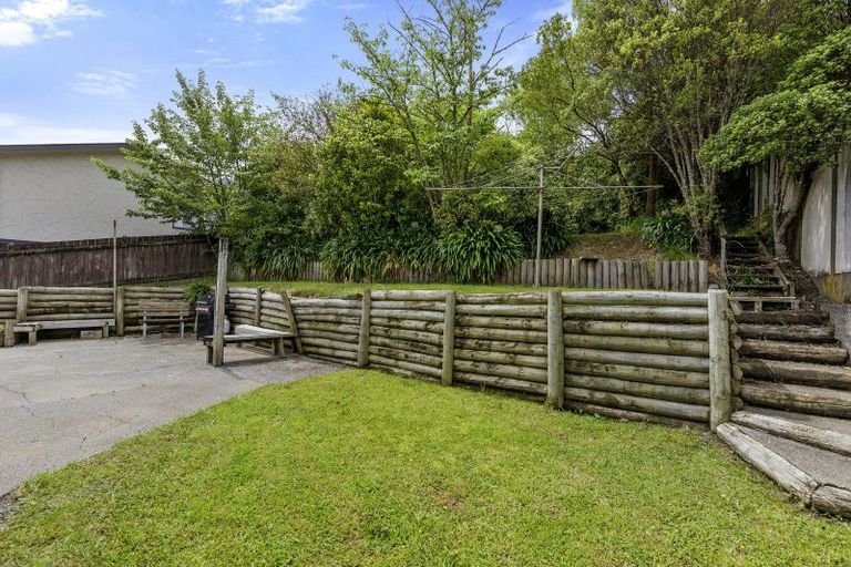 Photo of property in 112 Norana Road, Timberlea, Upper Hutt, 5018