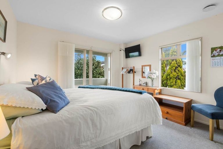 Photo of property in 13a Marellen Drive, Red Beach, 0932