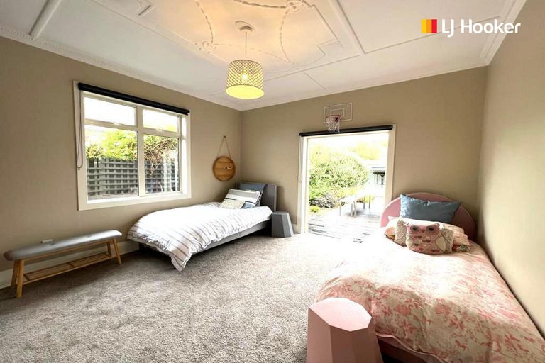 Photo of property in 64 Royal Crescent, Saint Kilda, Dunedin, 9012