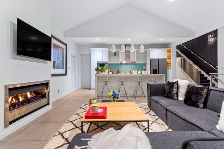 Photo of property in 87 Princes Street, Northcote Point, Auckland, 0627