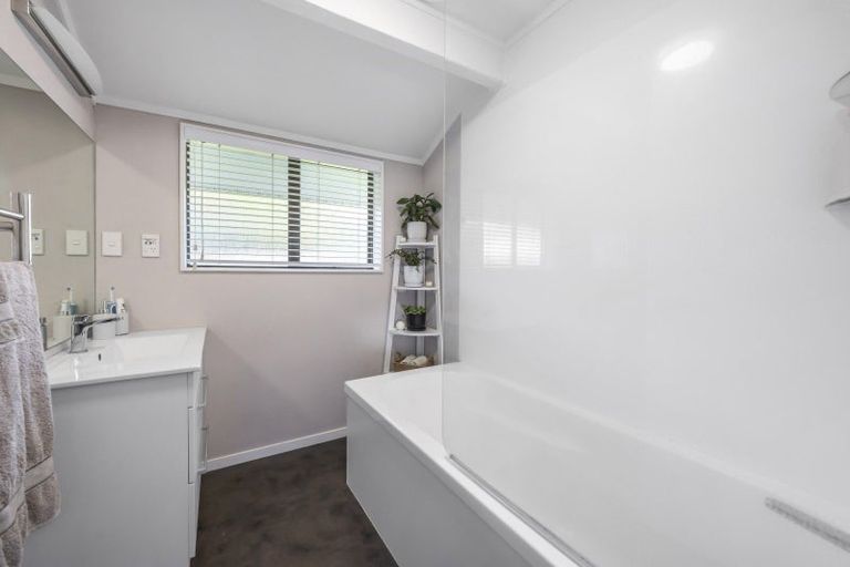 Photo of property in 21 Gillam Crescent, Springfield, Rotorua, 3015