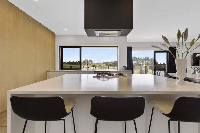 Photo of property in 5a Tupuhi Place, Highlands Park, New Plymouth, 4312