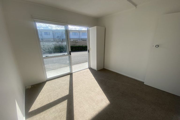 Photo of property in 4/3 Tralee Place, Hillcrest, Hamilton, 3216