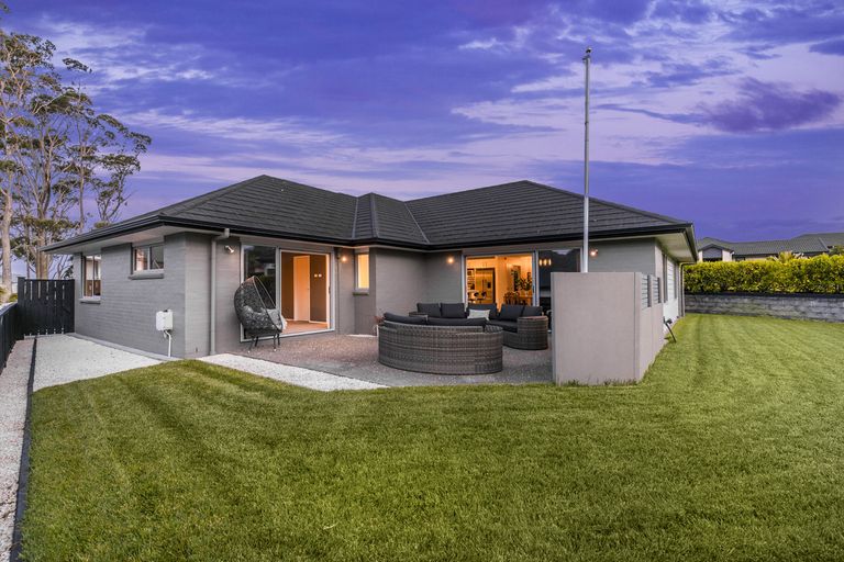 Photo of property in 45 Bartlett Drive, Silverdale, 0932