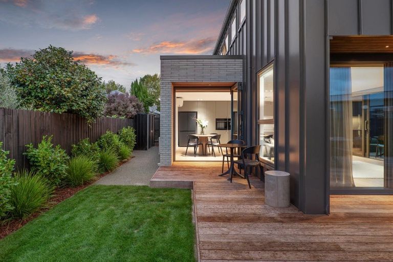 Photo of property in 2/105 Tomes Road, St Albans, Christchurch, 8052