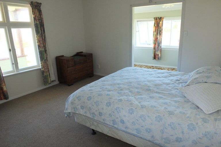 Photo of property in 19 Nash Parade, Foxton Beach, Foxton, 4815