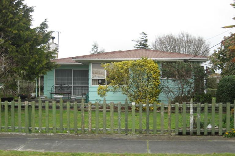 Photo of property in 3 Charles Street, Carterton, 5713