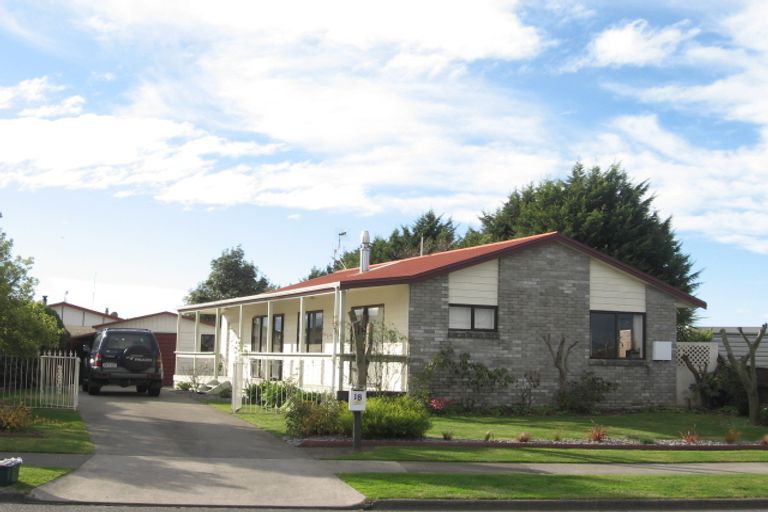 Photo of property in 18 Whiting Crescent, Greenmeadows, Napier, 4112