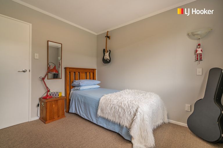 Photo of property in 38 Estuary Crescent, Fairfield, Dunedin, 9018