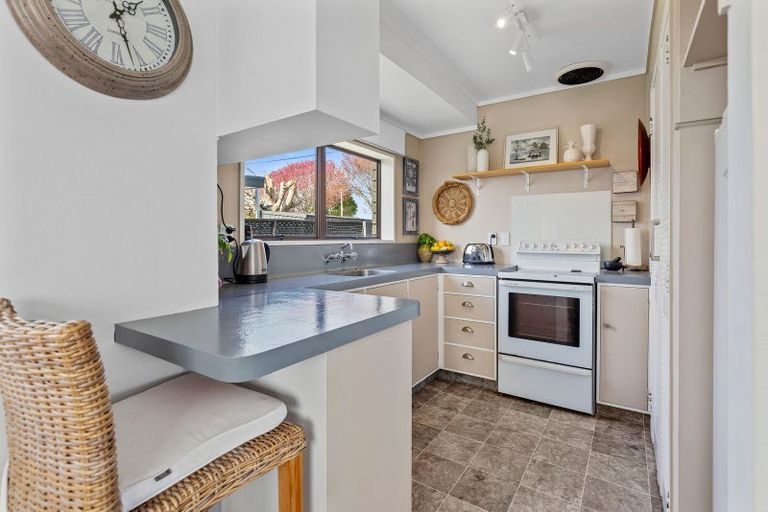 Photo of property in 1 Karaka Road, Otumoetai, Tauranga, 3110