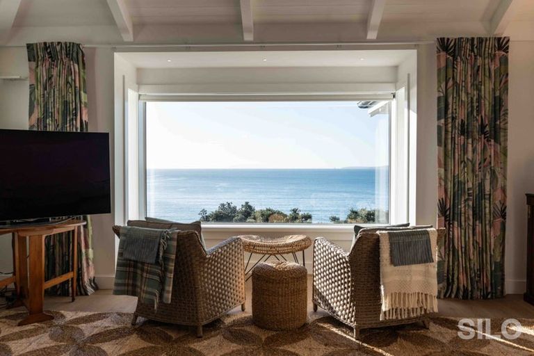 Photo of property in 41 Ocean View Road, Hatfields Beach, Orewa, 0931