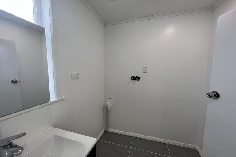 Photo of property in 11 Autumn Avenue, Glen Eden, Auckland, 0602