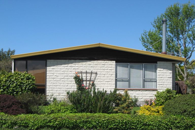 Photo of property in 4 James Condon Place, Redwood, Christchurch, 8051