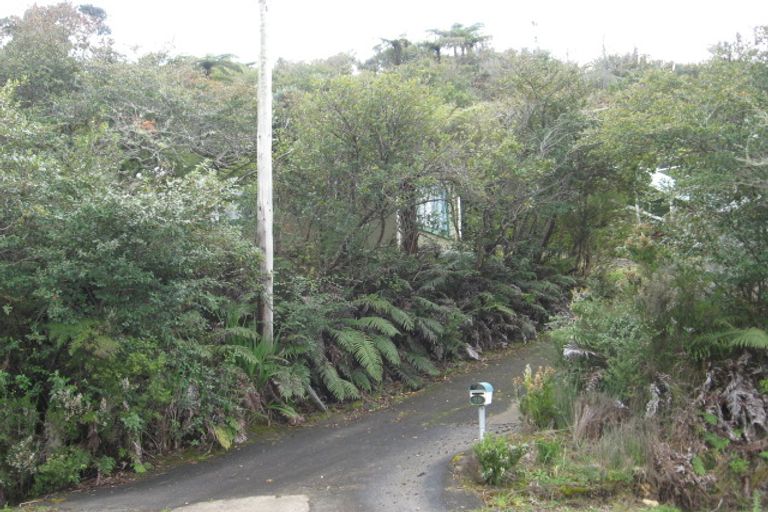 Photo of property in 28 Ocean Beach Road, Tairua, 3508
