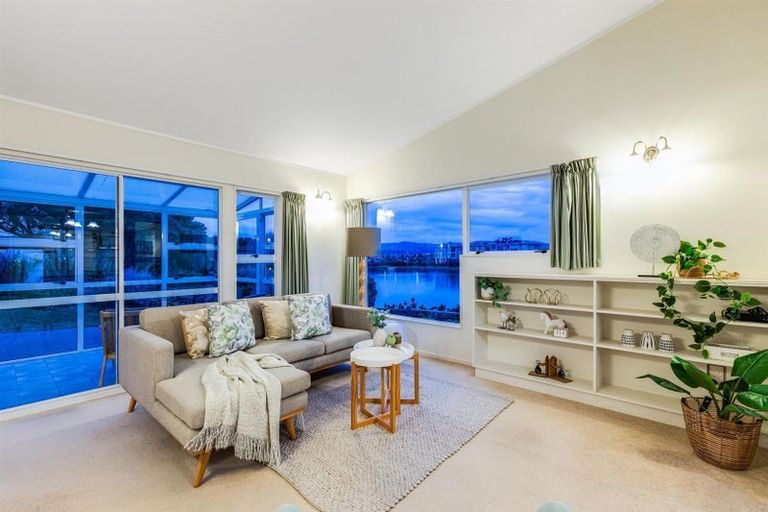 Photo of property in 1 Lakeside Villas, Whitby, Porirua, 5024