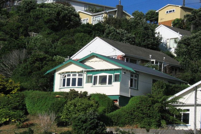 Photo of property in 83 Farnham Street, Mornington, Wellington, 6021