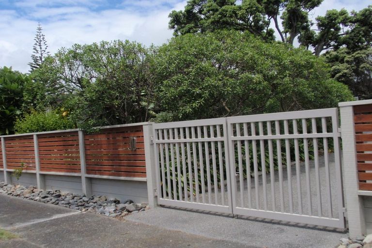 Photo of property in 10 Jane Street, Waikanae Beach, Waikanae, 5036