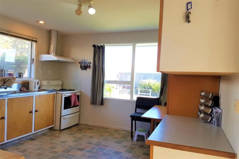 Photo of property in 2/32 Lamorna Road, Parklands, Christchurch, 8083