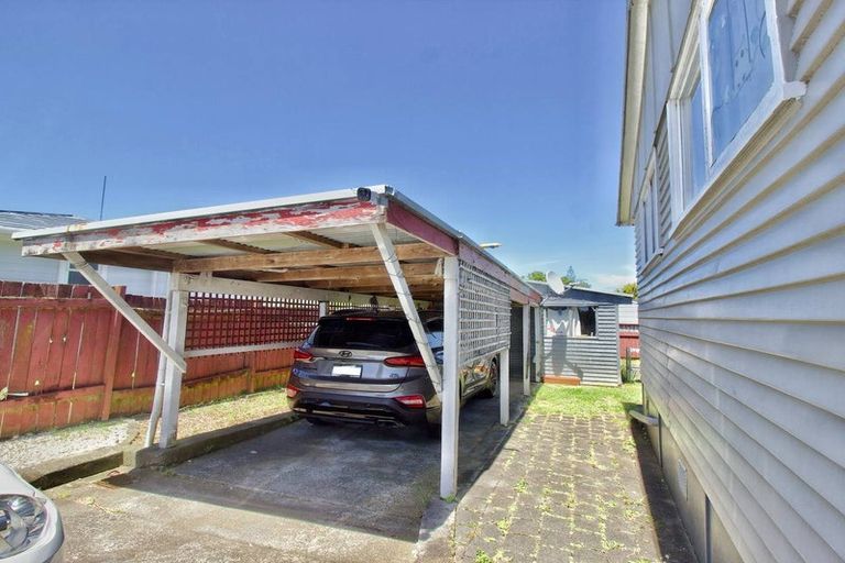 Photo of property in 2/12 Olive Crescent, Papatoetoe, Auckland, 2025