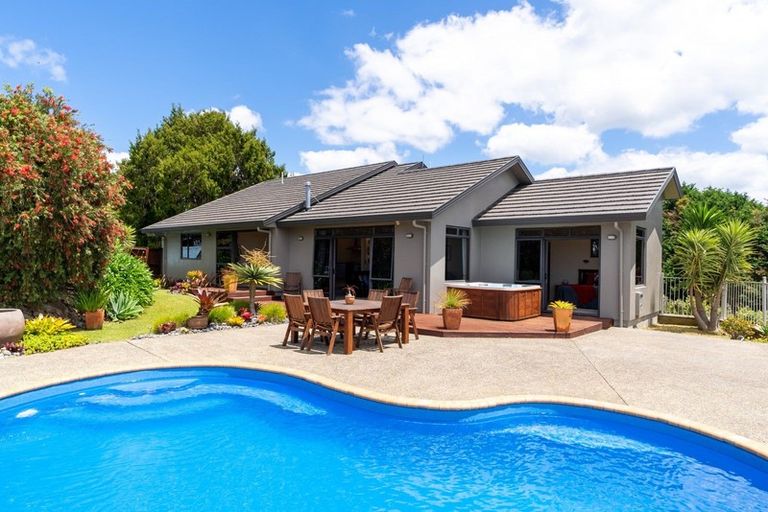 Photo of property in 841 Owhiwa Road, Parua Bay, Onerahi, 0192