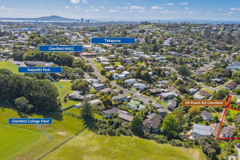 Photo of property in 69 Peach Road, Glenfield, Auckland, 0629