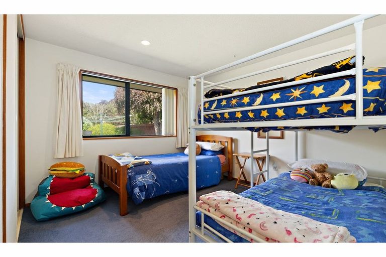 Photo of property in 58 Mauger Drive, Heathcote Valley, Christchurch, 8022