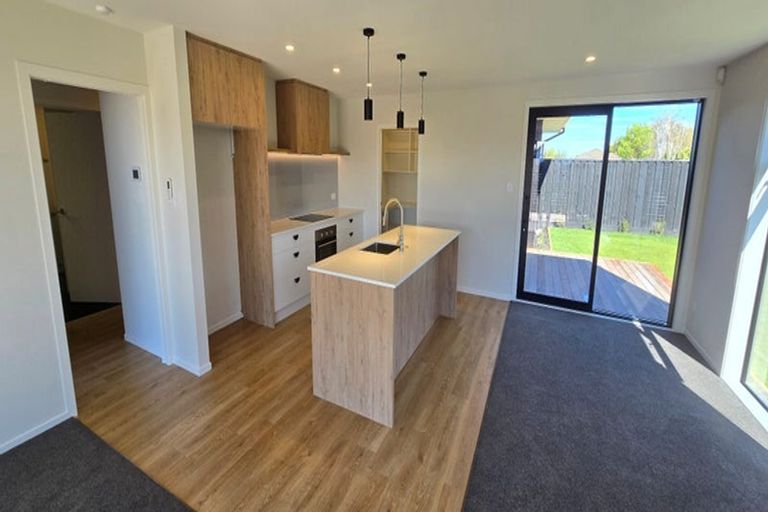 Photo of property in 10 Inch Crescent, Rangiora, 7400