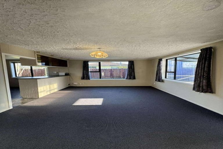 Photo of property in 3/199 Queenspark Drive, Parklands, Christchurch, 8083