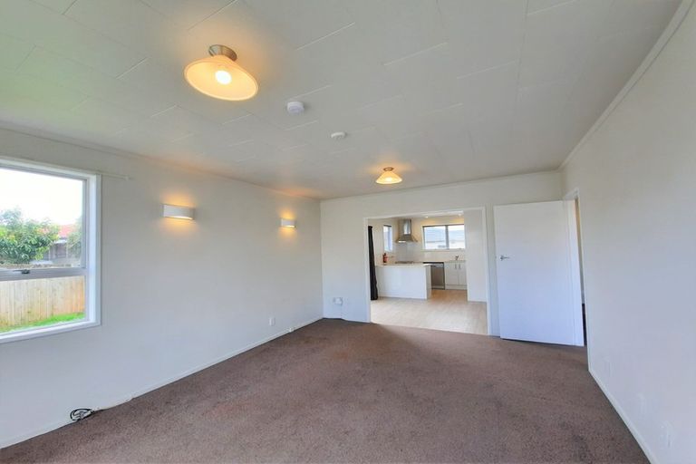 Photo of property in 44 Sunlands Drive, Manurewa, Auckland, 2102