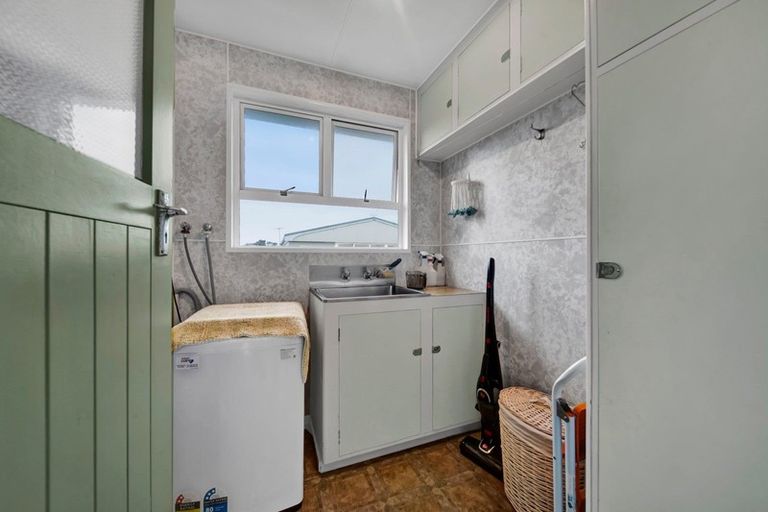 Photo of property in 76 Blake Street, Waitara, 4320