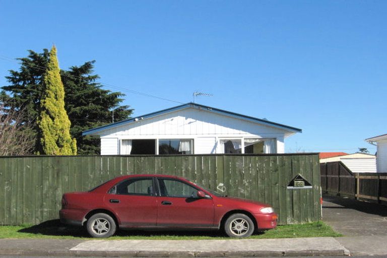 Photo of property in 66 Cargill Street, Papakura, 2110