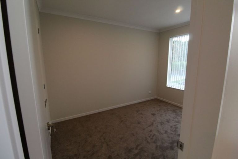 Photo of property in 7 Grove Way, Riverhead, 0820