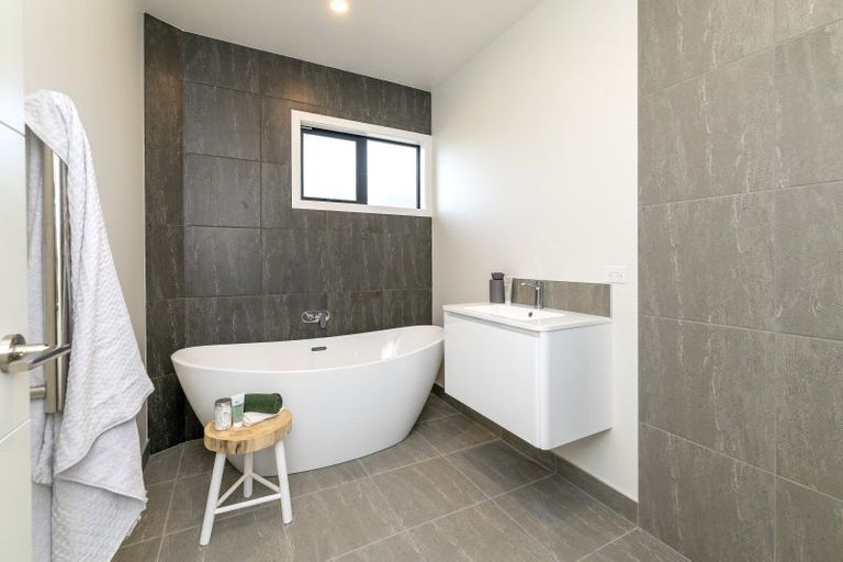 Photo of property in 108b Weraroa Road, Levin, 5510