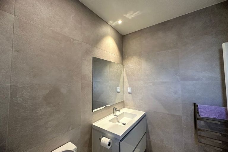 Photo of property in 1/2 Mahalo Avenue, Wiri, Auckland, 2104