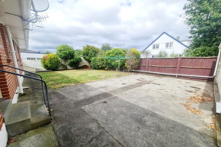 Photo of property in 2a Sutherland Avenue, Silverstream, Upper Hutt, 5019
