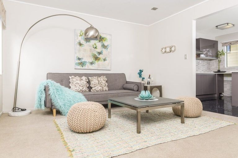 Photo of property in 2/66 College Road, Northcote, Auckland, 0627