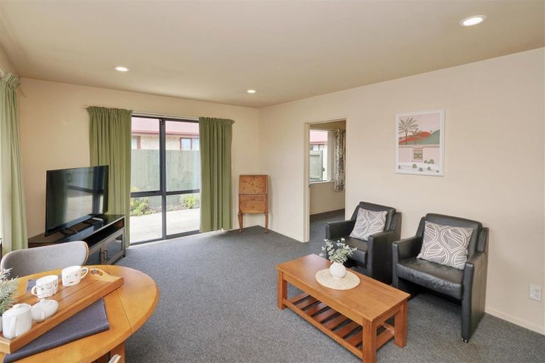 Photo of property in 8/295 Pages Road, Wainoni, Christchurch, 8061