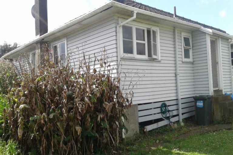 Photo of property in 63 Birdwood Road East, Pukekohe, 2120