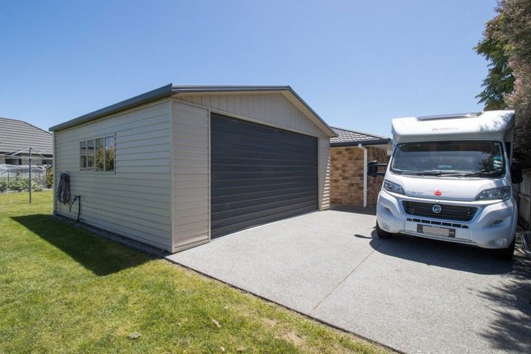 Photo of property in 2 Bransley Grove, Katikati, 3129